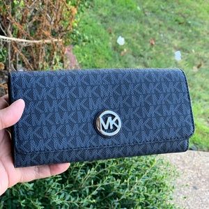 Michael kors Fulton flap continental wallet